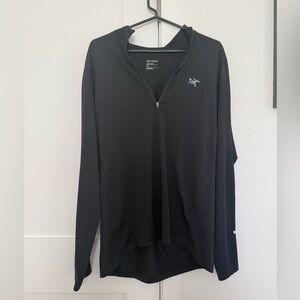 Arc'teryx Black Long Sleeve 1/4 zip Pullover